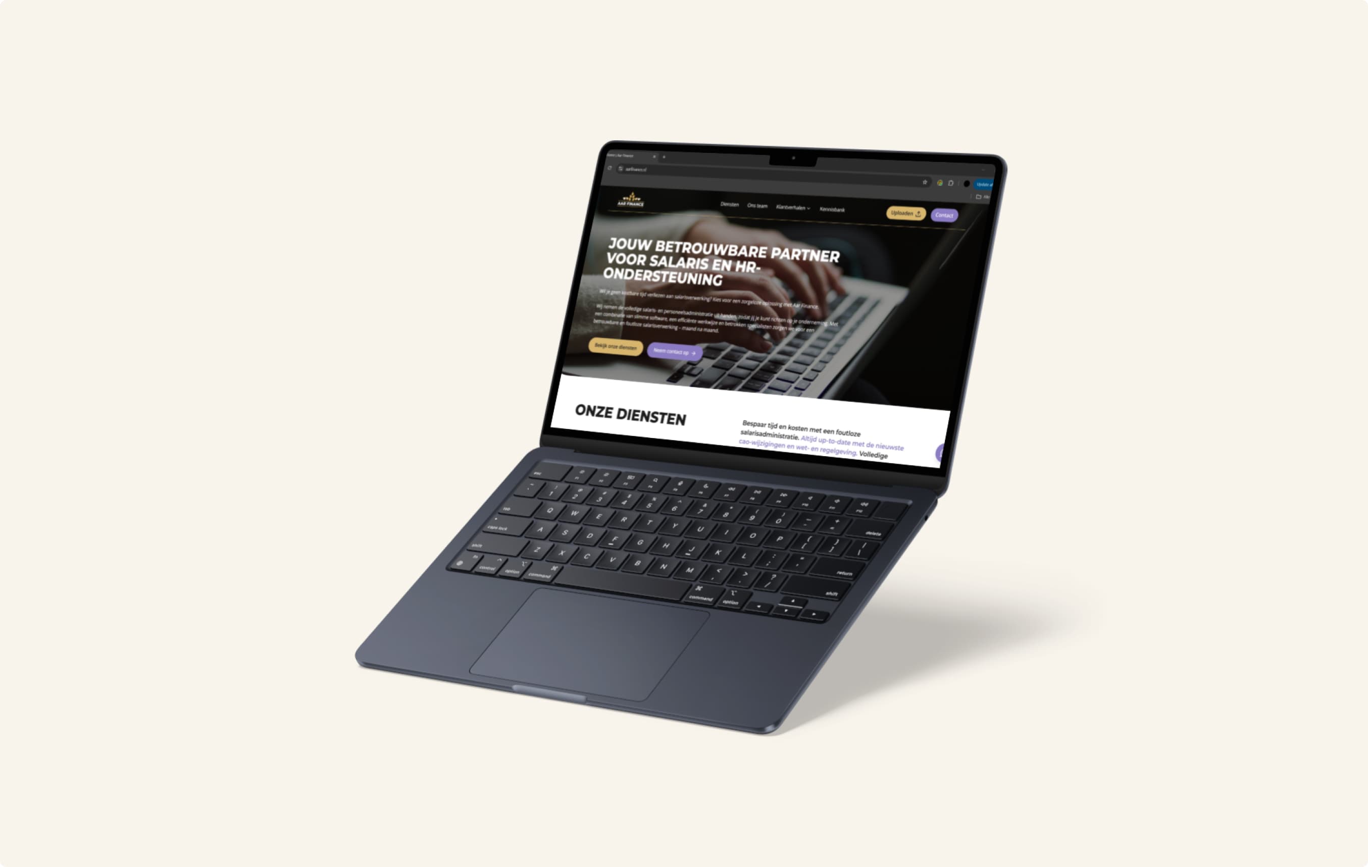 Website Aar Finance op laptop